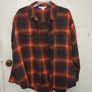 Old navy “the boyfriend shirt” flannel